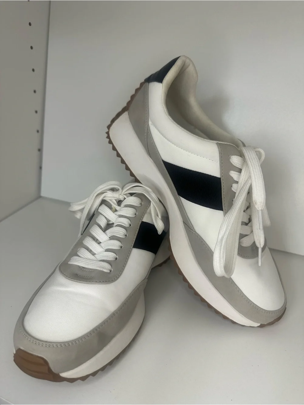 DV by Dolce Vita Breela Platform Sneakers White Grey Black Colorblock Size 10
